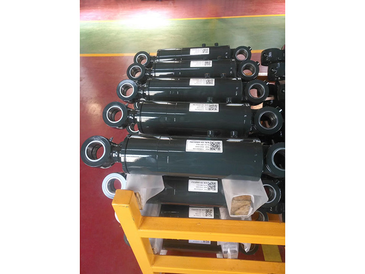 Engineering machinery oil cylinder